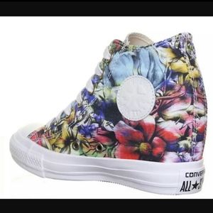NWT Converse Chuck Taylor All Star Floral Wedge
